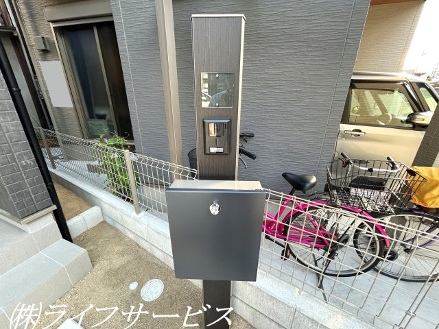 【玄関】 | 野中南１丁目新築戸建 | インターホン・郵便受け
