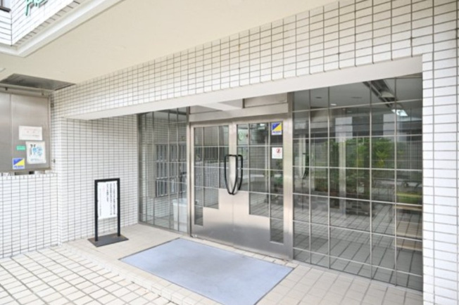 【エントランス】