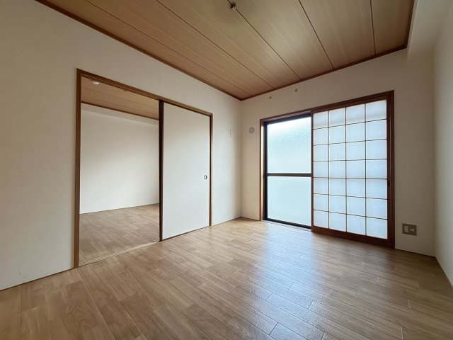 コーポみやざき長居の洋室