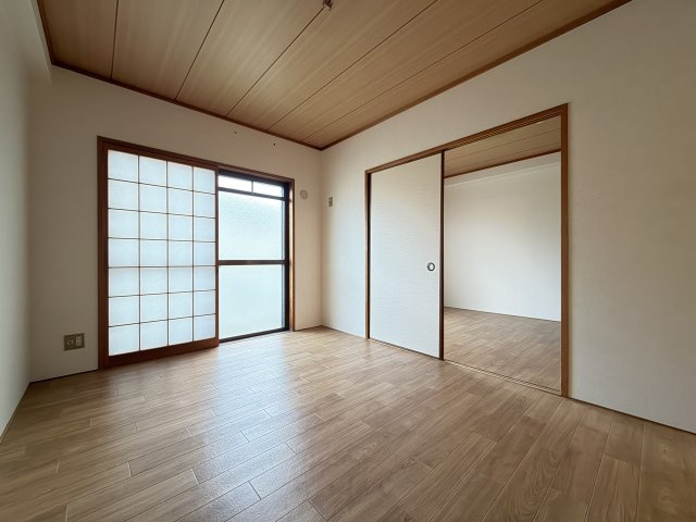 コーポみやざき長居の洋室