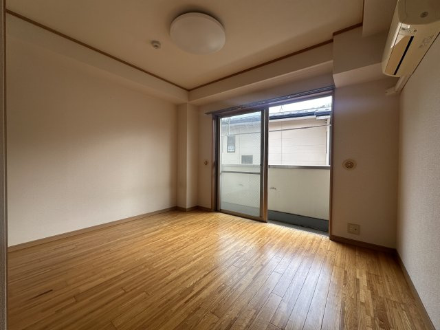 川崎市多摩区菅北浦３丁目の賃貸マンションの寝室