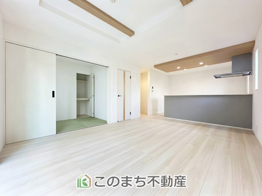 グラファーレ宇都宮市雀の宮6期の居間・リビング|時間のゆとりと空間、暖かな陽光がもたらす光と風を独占してください。新しい暮らしが始まります。
