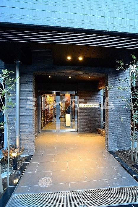 ステージファースト大森町のエントランス