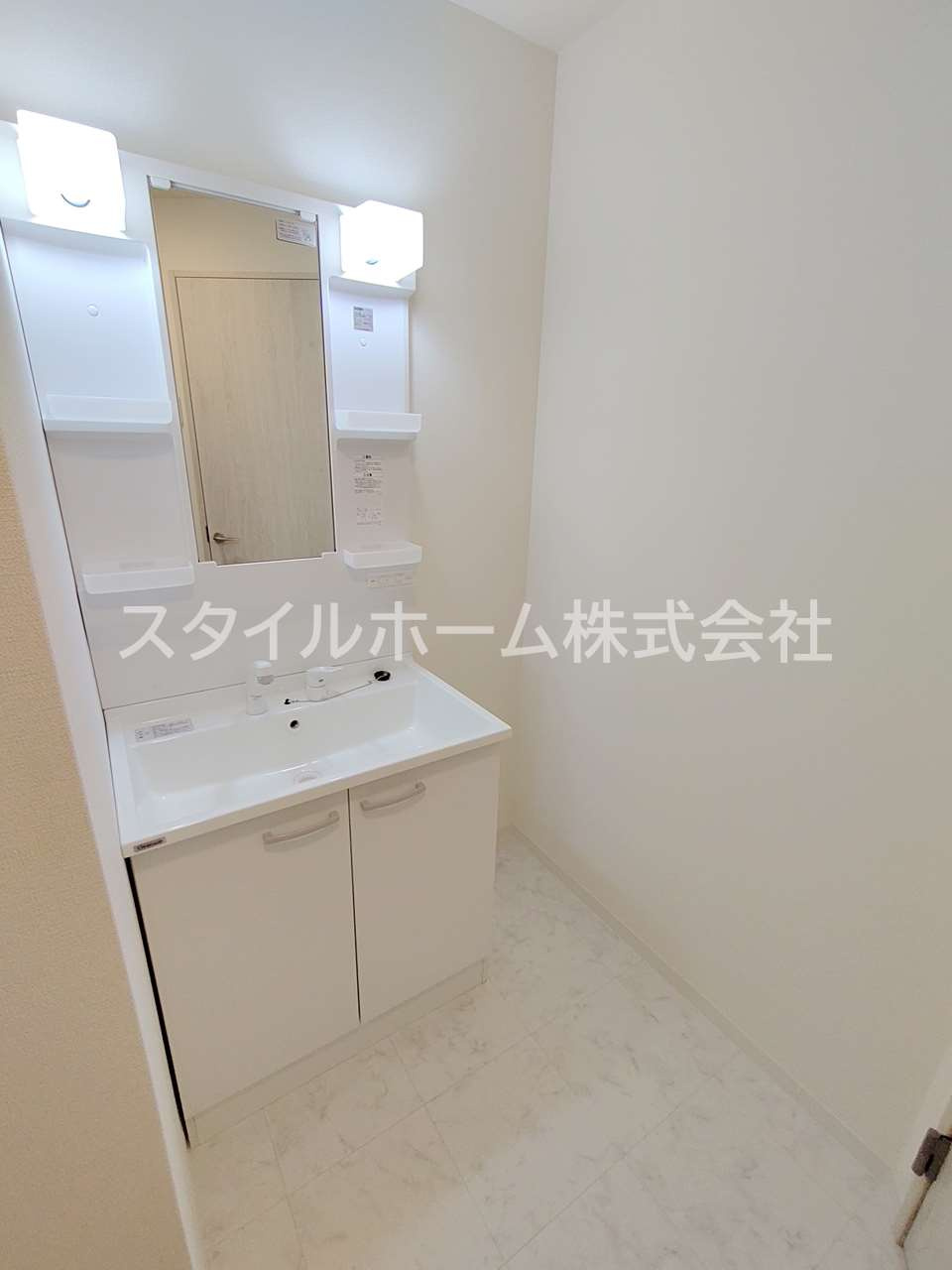 カーサいなりBの洗面所|別部屋写真です。