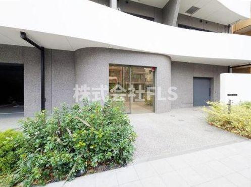 北区田端新町３丁目の賃貸マンションのエントランス