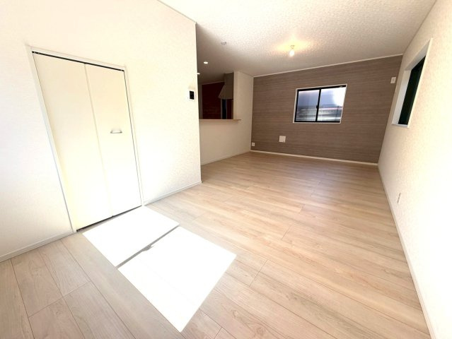 大津市瀬田5丁目　築後未入居の居間・リビング