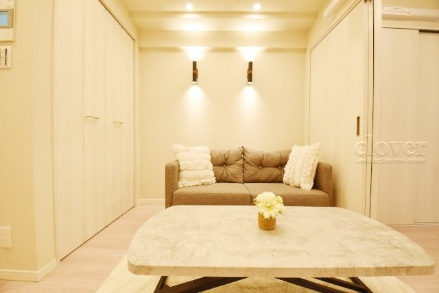 【居間・リビング】 | コンパートメント東京中央 | 広くスペースをとってあるダイニング。この空間に、どのように家具を配置していくのかを考えるのが、住宅購入時のなによりの楽しみです。～即日のご見学可能～　お問合せはお気軽にどうぞ。