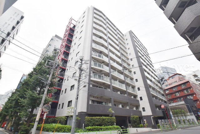 【現況写真】 | コンパートメント東京中央 | 前面道路と外観の様子です。～即日のご見学可能～　お問合せはお気軽にどうぞ。