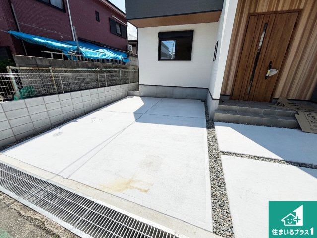 池田市畑　第16期　新築一戸建ての駐車場|駐車スペース！散水栓があるので、こまめに愛車を洗えます！