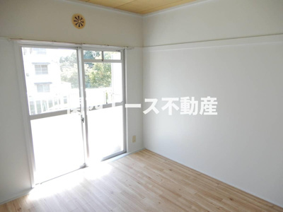 【寝室】 | ビレッジハウス三草