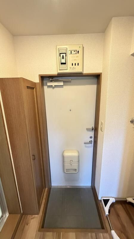 プラザアネックスの玄関