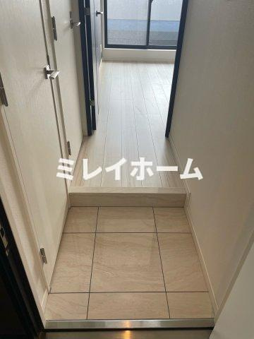 アジールコート大森西の玄関