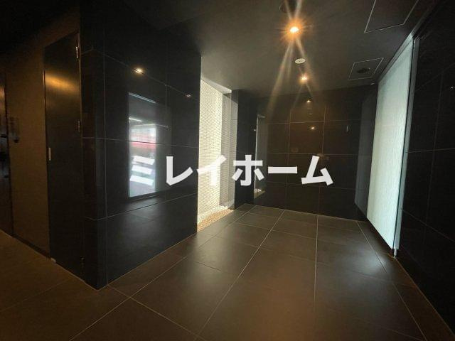 アジールコート大森西のエントランス
