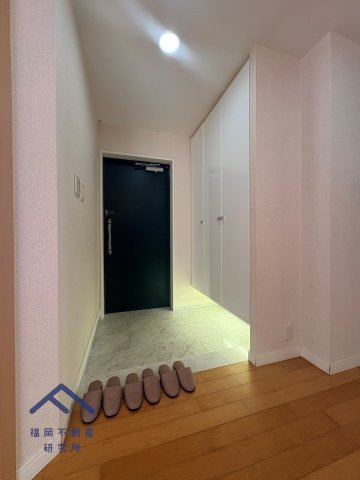 アーサー室見サウスステージの玄関