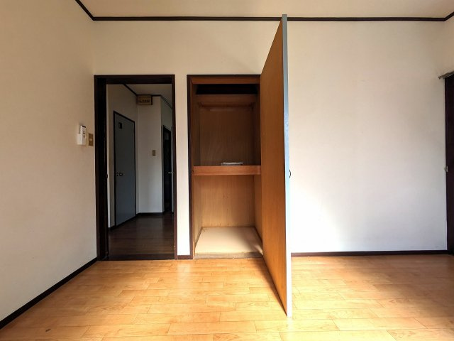 松山市西垣生町の中古一戸建の収納|収納のためのスペースです