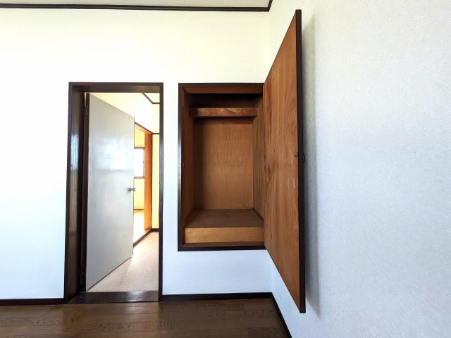 松山市西垣生町の中古一戸建の収納|                                                  