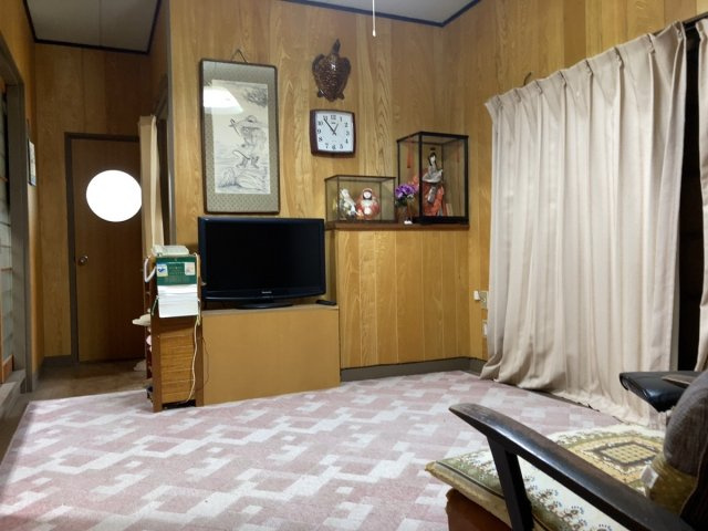 山越町戸建て（再建築不可、車進入不可）の洋室|広々とした洋室です