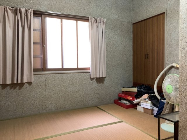 山越町戸建て（再建築不可、車進入不可）の和室|和室です