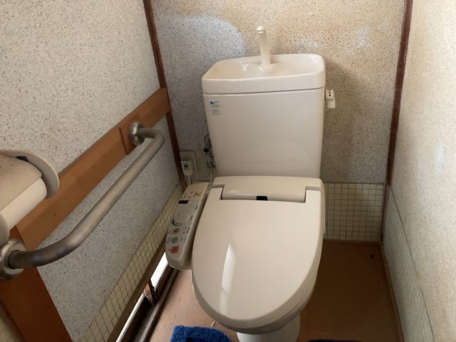 山越町戸建て（再建築不可、車進入不可）のトイレ|トイレです