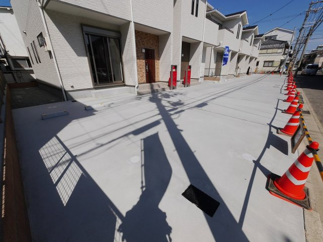 ロタス東藤江の駐車場
