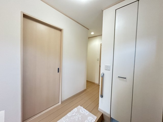 那賀郡那賀町和食郷中古戸建(屋根太陽光付き)の玄関