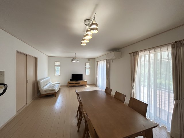 那賀郡那賀町和食郷中古戸建(屋根太陽光付き)の居間・リビング