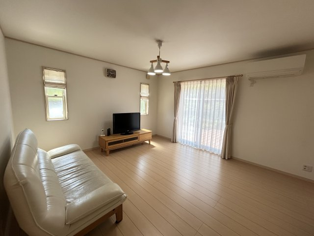 那賀郡那賀町和食郷中古戸建(屋根太陽光付き)の居間・リビング