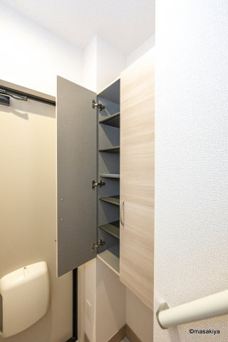 ピースヒルズの玄関