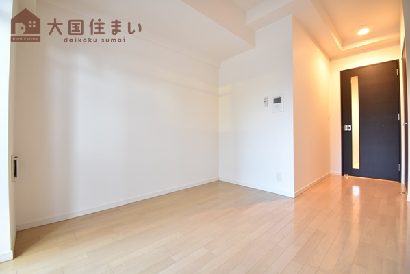 【居間・リビング】 | レジュールアッシュ難波LUXE(リュクス)