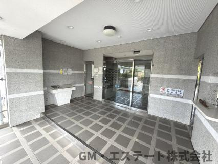 21コスモス宮崎のエントランス