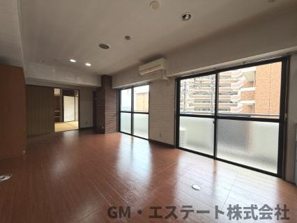 21コスモス宮崎の居間・リビング