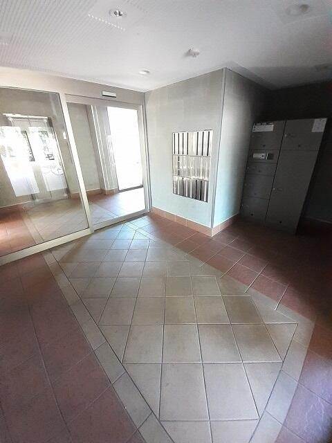 江戸川区大杉２丁目の賃貸マンションのエントランス