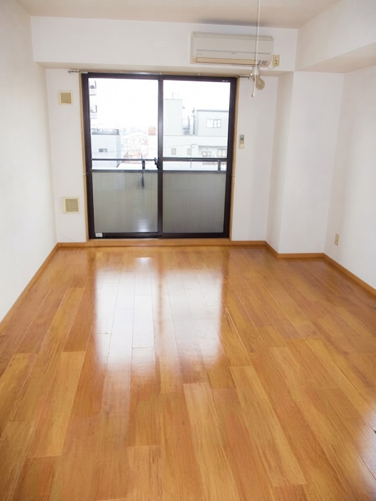江戸川区大杉２丁目の賃貸マンションの居間・リビング