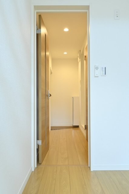 ロイド二子新地の玄関