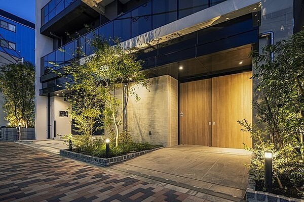 プレディアコート三軒茶屋のエントランス
