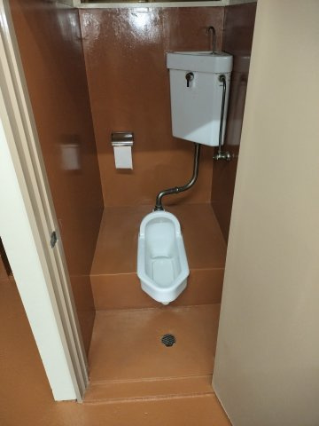 東尾久工場・倉庫のトイレ