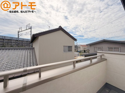 【バルコニー】 | 藤枝市高岡4丁目　新築戸建　全1棟 | 陽当りの良いバルコニーはお洗濯物はもちろんお布団もふかふかになります♪