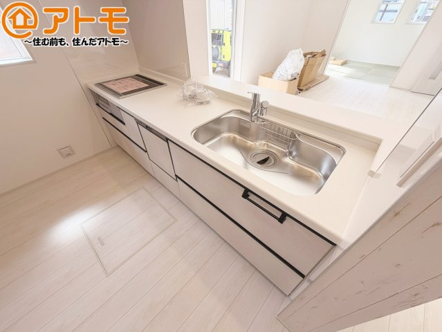 【キッチン】 | 藤枝市高岡4丁目　新築戸建　全1棟 | 対面式のキッチンはリビングを見渡すことができるので安心♪家族の会話も増えそうですね♪