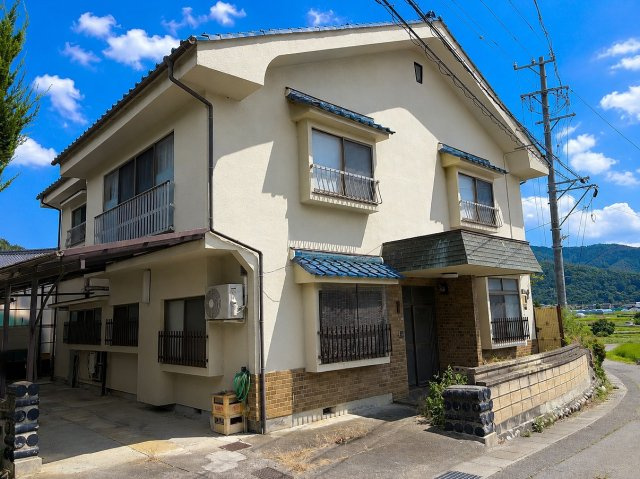 里山辺　売中古住宅
