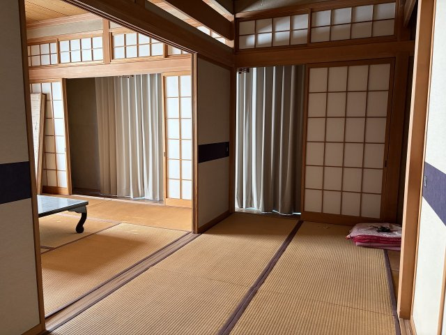 里山辺　売中古住宅の和室