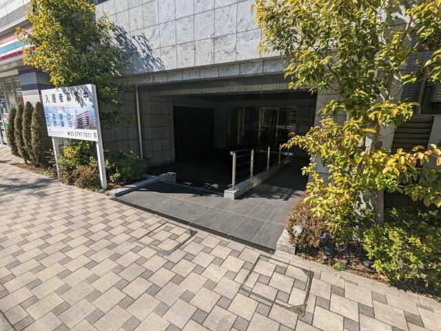 ケーディーエックスレジデンス豊洲のエントランス