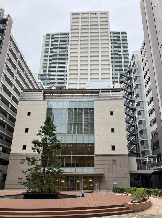 武蔵浦和SKY&GARDENのエントランス