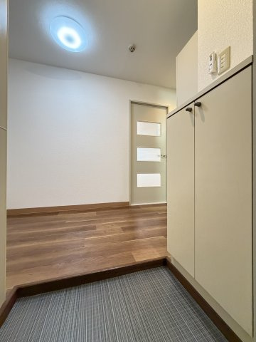 長居ロイヤルマンションの玄関