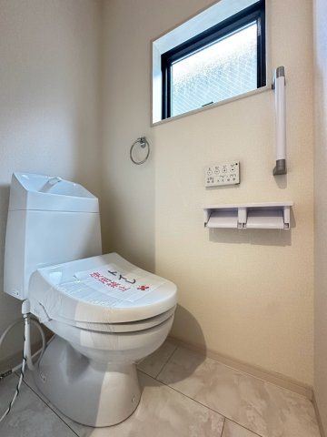 門真市島頭4丁目　1号棟のトイレ|トイレは1階2階2か所ございます。