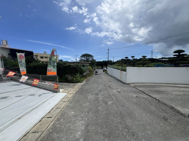 南城市玉城前川（全2棟）の前面道路含む現地写真|※北西側公道5m♪