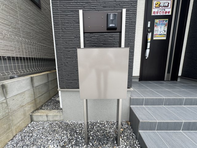 南城市玉城前川（全2棟）の設備|2号棟　便利なポスト♪