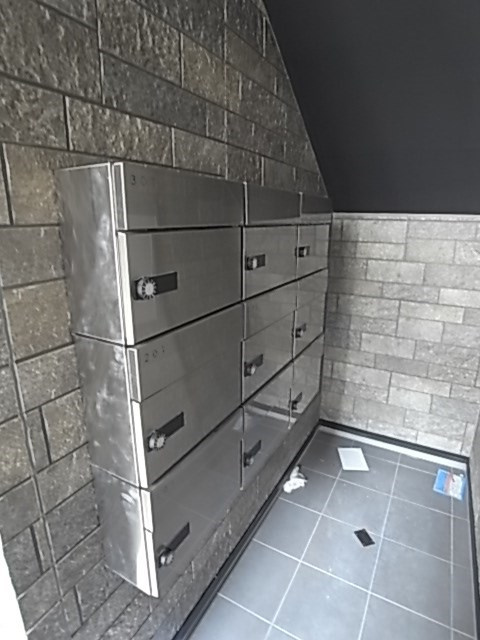 尼崎市富松町１丁目のアパートの外観