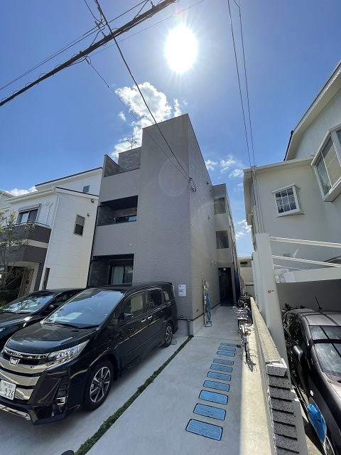 尼崎市富松町１丁目のアパートの外観