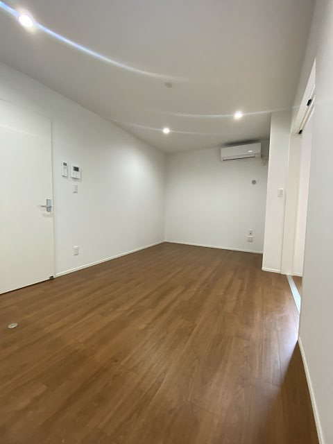 尼崎市富松町１丁目のアパートの居間・リビング
