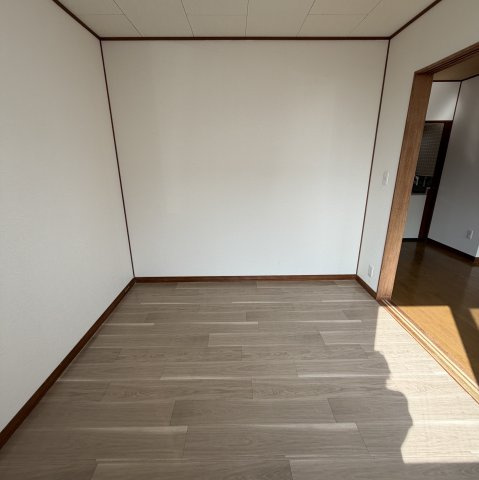 ひまわりハイツの洋室|洋室です